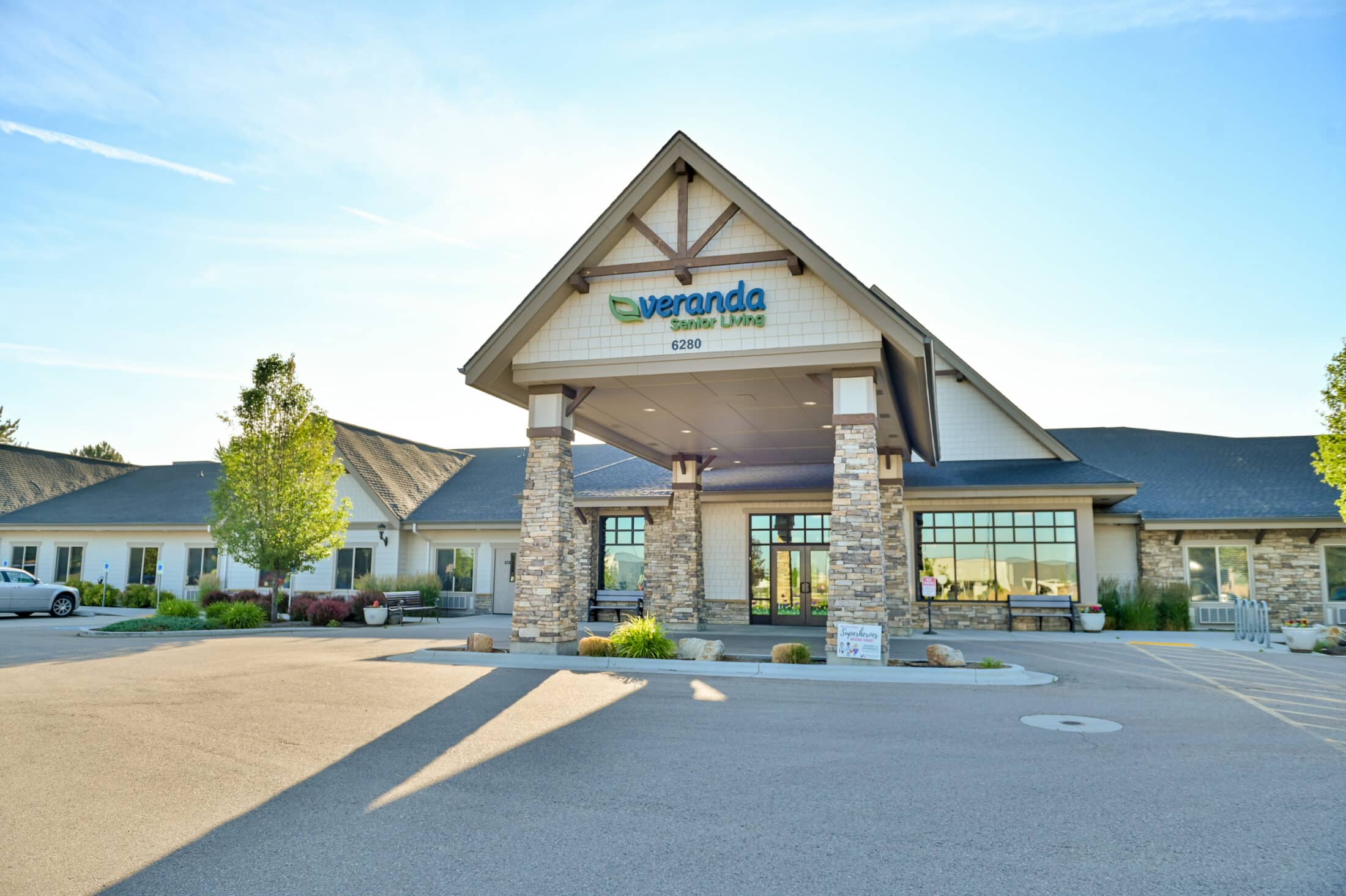Exterior view of Veranda Senior Living, front entrance
